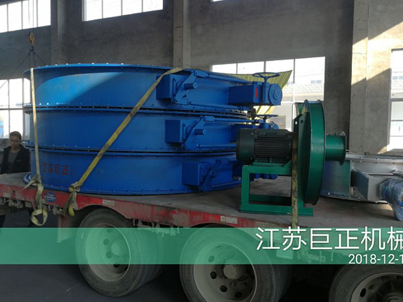 廈門客戶訂購(gòu)的擋板門驗(yàn)收合格，發(fā)貨準(zhǔn)備中