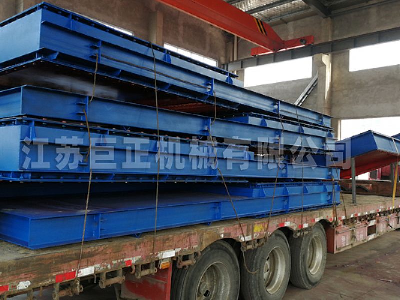 巨正機(jī)械公司一批擋板門驗(yàn)收合格，整裝待發(fā)了